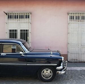 Images Dated 16th October 2008: automobile, car, cuba, day, nobody, old-fashioned, outdoor, parked, retro, road, street