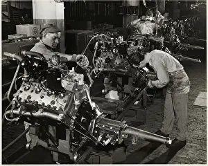 Automobile Workers Dress-up Engines