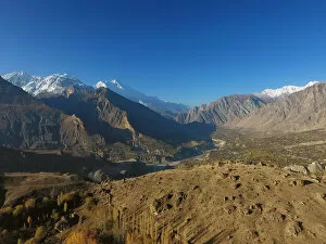 Images Dated 29th October 2016: Autumn in Karimabad, Hunza, Pakistan