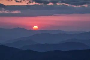 Autumn sunset from Clingmans Dome, Appalachian Mountains, Great Smoky Mountains National Park, North Carolina, USA