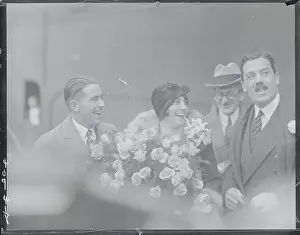 Aviator Ruth Elder and Friends