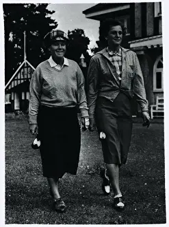 Sunningdale Prints: Babe Didrikson Walking with Patty Berg