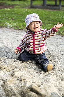 Images Dated 12th April 2014: Baby, 12-14 Months, playing in the sand