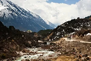 Images Dated 18th April 2012: The backcountry roads in the north of Sikkim