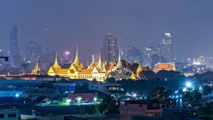 Images Dated 2nd October 2016: background, culture, downtown, emerald, famous, golden, grand, kaew, panorama, park