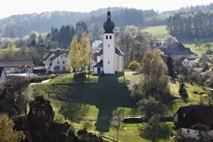 Baernfels, with Maria Schnee daughter church, municipality of Obertrubach, Franconian Switzerland, Upper Franconia