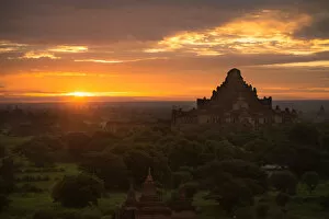 Images Dated 6th October 2013: Bagan