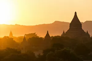 Images Dated 17th December 2014: Bagan temple landscape on sunrise. Burma