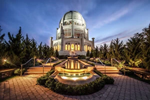 Images Dated 7th October 2016: Baha i Temple at Dawn