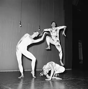 Ballerina Prints: Ballet Dancers at Rehearsal