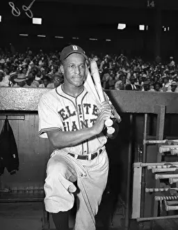 Outfielder Prints: Baltimore Elite Giants Outfielder Bill Wright