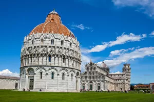 Images Dated 9th May 2017: The Baptistery of Piazza dei Miracoli