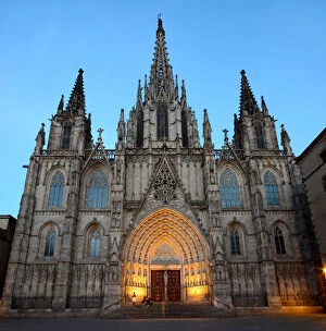 Images Dated 25th May 2016: Barcelona Cathedral at night