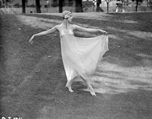 Margaret Morris Movement (MMM) Gallery: Barefoot Dancer Margaret Morris Movement Park Dancer