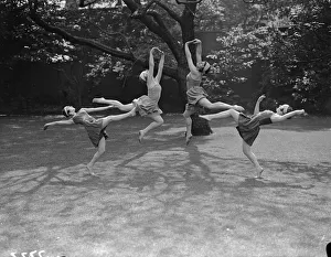 Margaret Morris Movement (MMM) Gallery: Barefoot In The Park