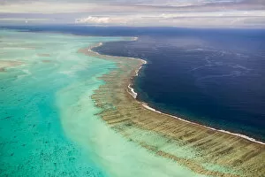 Barrier of the coral reef of Grande Terre, New Caledonia