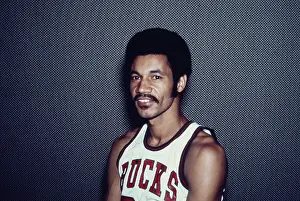 Huty32274 Prints: Basketball Player Dick Garrett