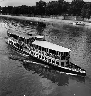 Pleasure Boat Prints: Bateau Mouche
