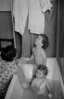 Domesti Prints: Bathtime Babies