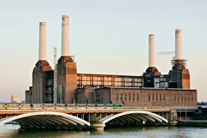 Images Dated 25th February 2012: Battersea Power Station