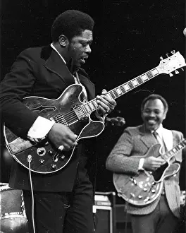 BB King Performing