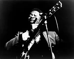 BB King Performing