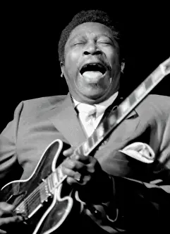 BB King Performing