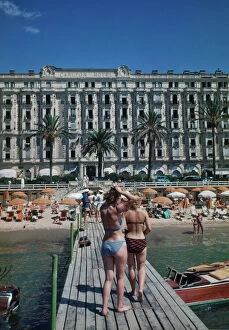 Michael Ochs Archive Gallery: The Beach At Cannes