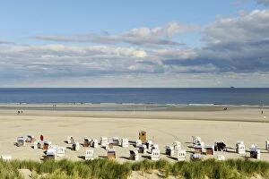Images Dated 27th September 2013: Beach with chair beach, North Sea with a cloudy sky, Spiekeroog, East Frisia, Lower Saxony, Germany