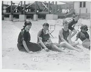Narragansett Prints: Beach Goers