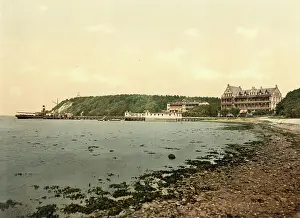 Land Schleswig Holstein Prints: The beach and the hotel of Gluecksburg