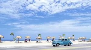 Images Dated 10th May 2013: Beach in Old Havana
