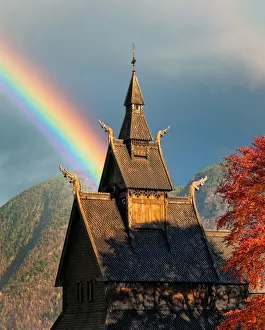 Images Dated 28th October 2011: Beam of light