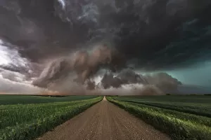 Images Dated 28th June 2018: The Bears Cage, Tornado cloud over North Dakota. USA