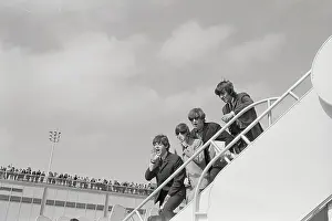 Idol Prints: Beatles Board Plane At Kennedy Airport