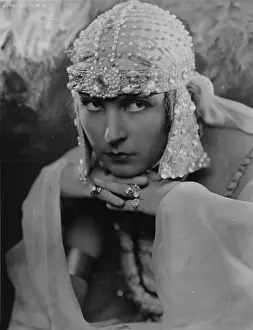 Silent Era Prints: Beautiful Beggar
