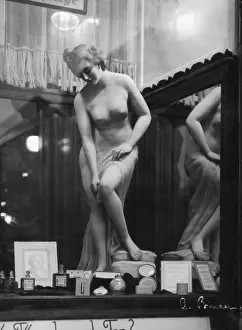 Store Window Prints: Beauty Salon