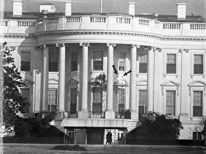 Scaffolding Prints: Begin Construction of White House Balcony
