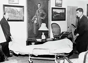 Bela Lugosi'S Body In His House; Picture