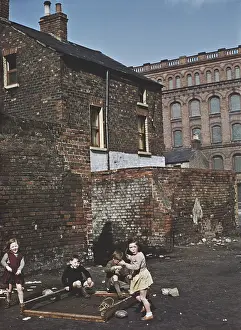 Huty 18771 Prints: Belfast Children