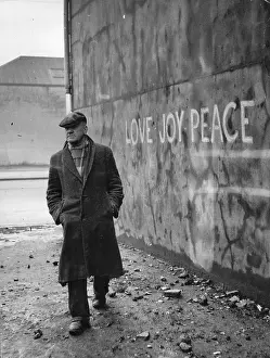 Slogan Prints: Belfast Graffiti