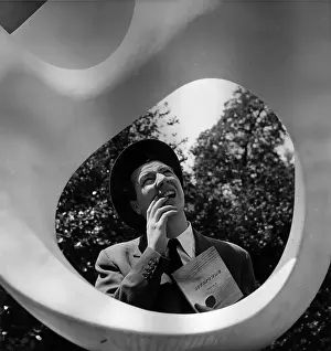 Comedian Prints: Bemusing Sculpture