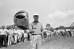 Ben Hogan Holding Golf Club