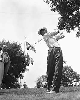 Ben Hogan Swinging Golf Club