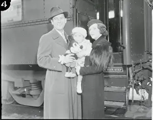 Ben Lyon and Bebe Daniels with Daughter