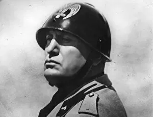 Famous Politicians Gallery: Benito Mussolini (1883-1945)