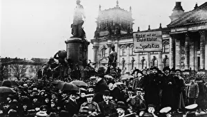Historical Central Press Art Prints Gallery: Berlin Revolution