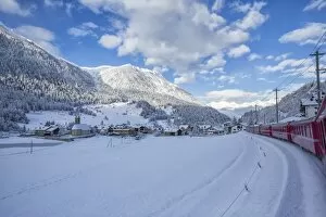 Images Dated 18th January 2015: Bernina Express Filisur Switzerland