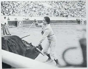 Colombia Prints: Bertha Trujillo Stabbing thr Bull