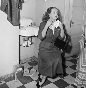 Bette Davis Preparing Herself